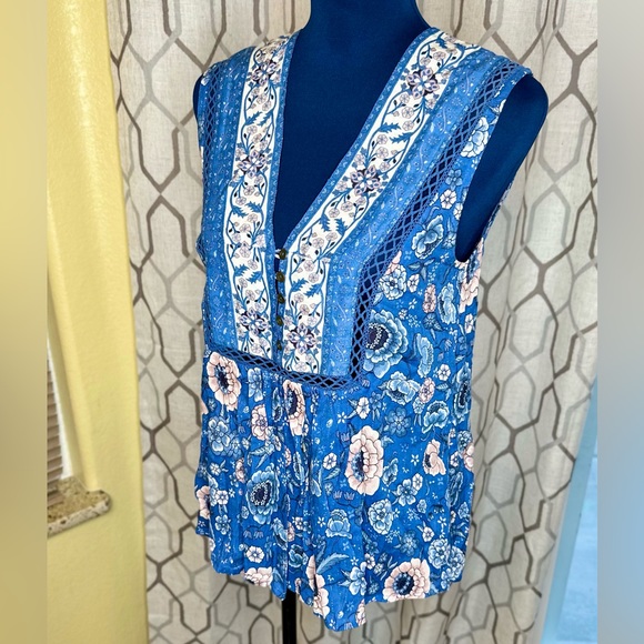 EUC Spell & the Gypsy Collective Navy Blue Zahara Sleeveless Blouse - Picture 4 of 16